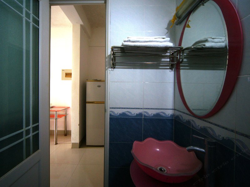hotelPic