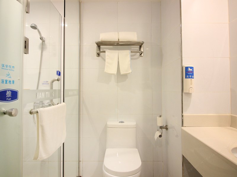 hotelPic