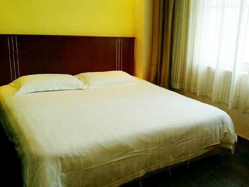 hotelPic