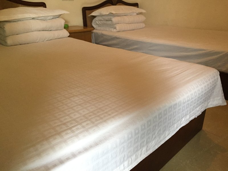 hotelPic