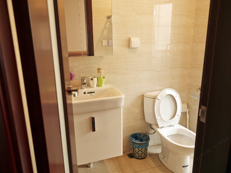 hotelPic