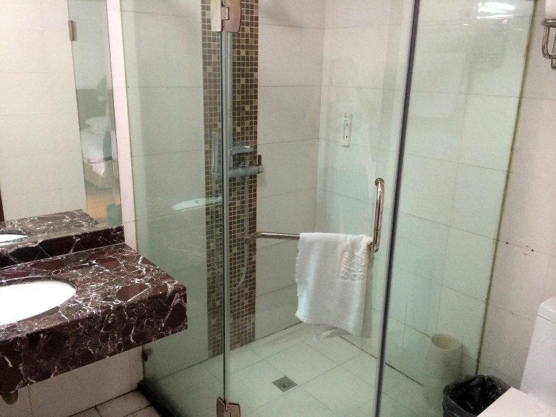 hotelPic