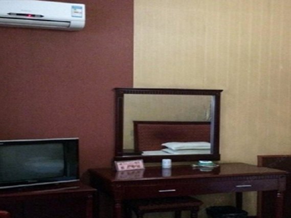 hotelPic