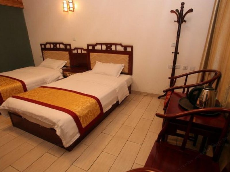 hotelPic