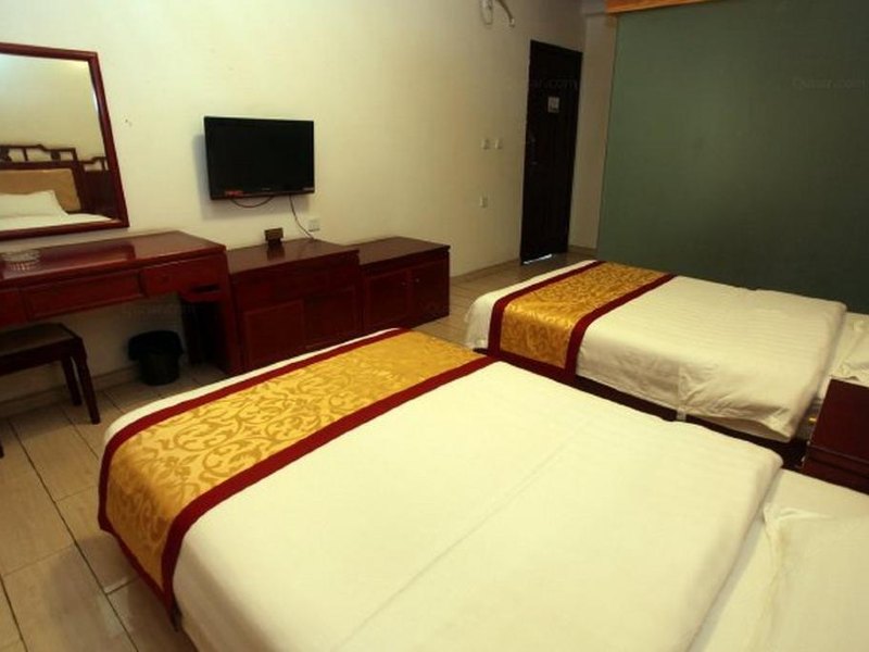 hotelPic