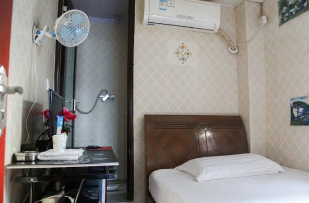 hotelPic