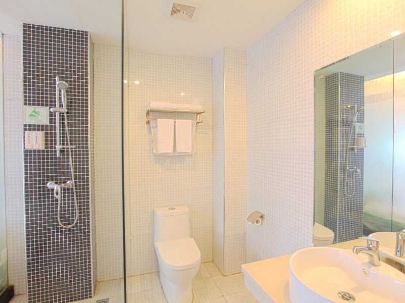 hotelPic
