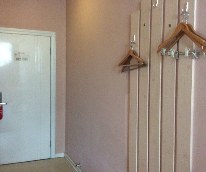 hotelPic