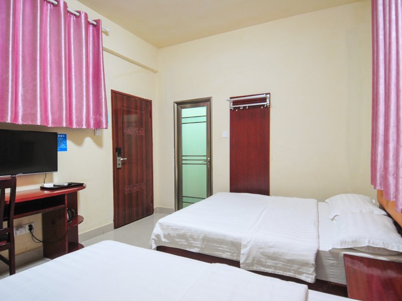 hotelPic