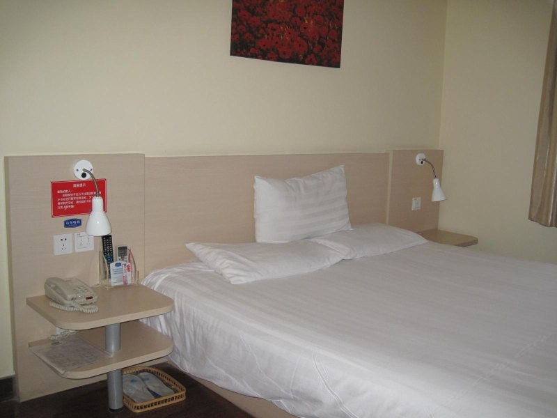 hotelPic