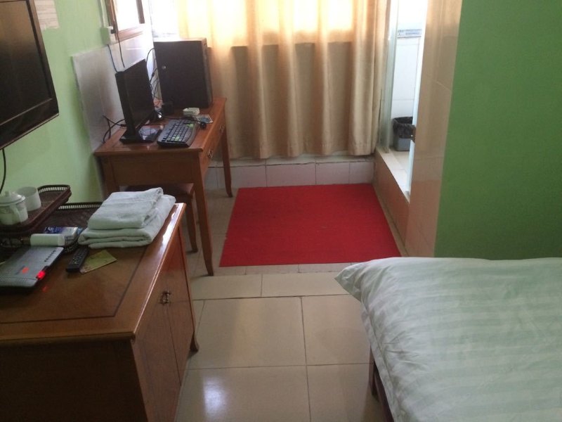 hotelPic
