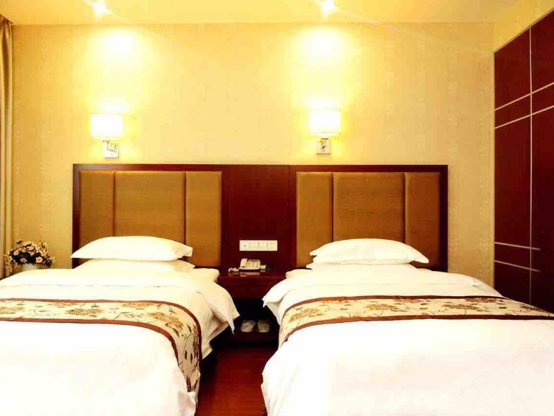 hotelPic