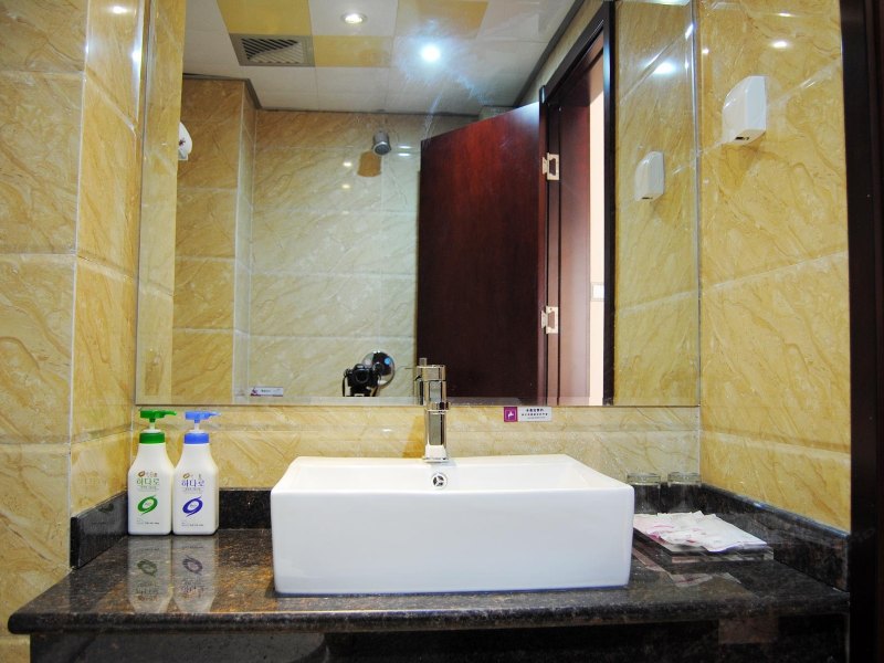 hotelPic