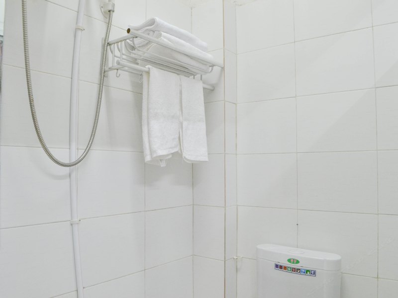 hotelPic