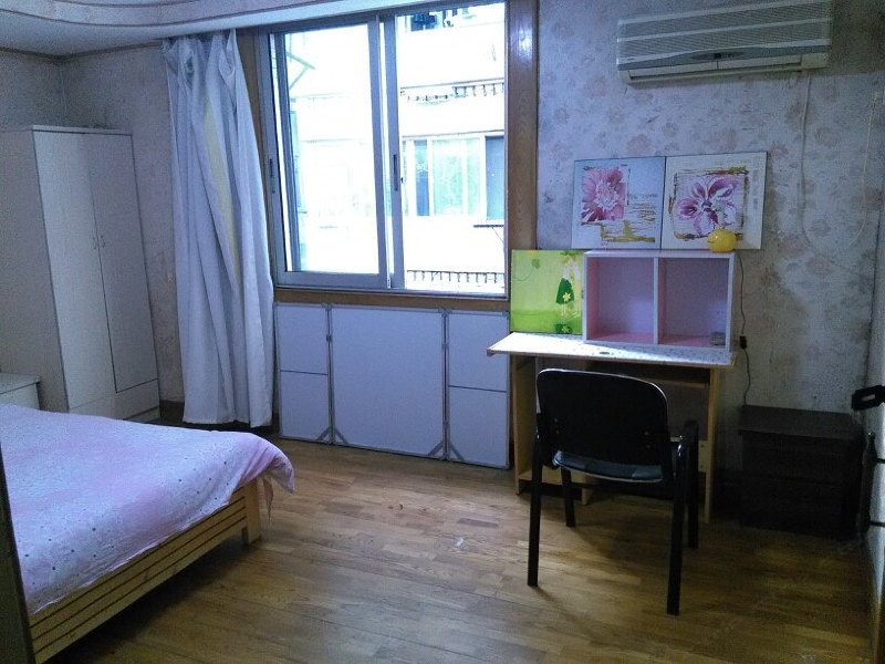 hotelPic