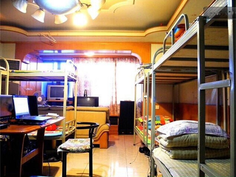 hotelPic