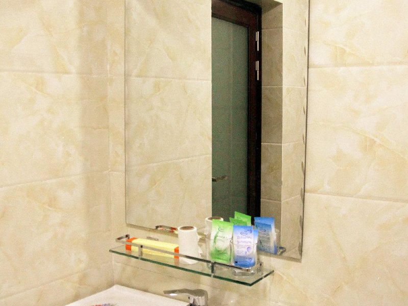 hotelPic