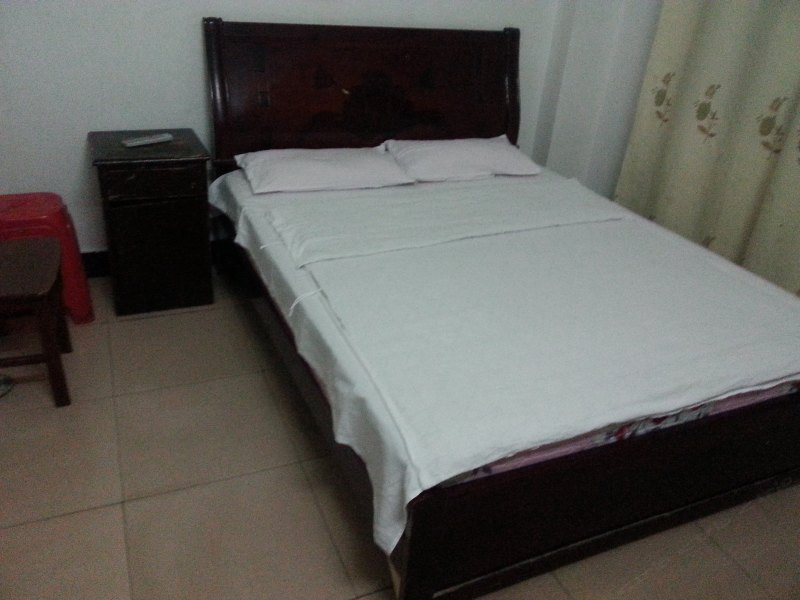 hotelPic