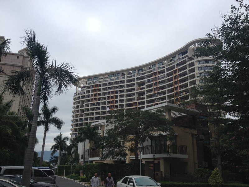 hotelPic
