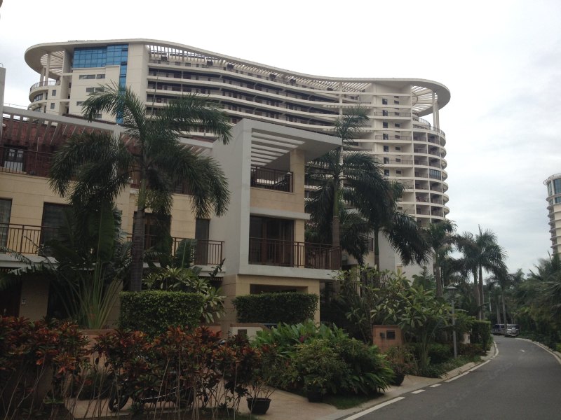 hotelPic