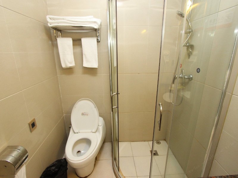 hotelPic