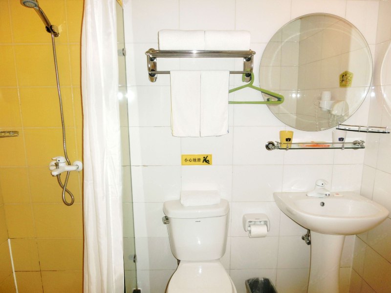 hotelPic