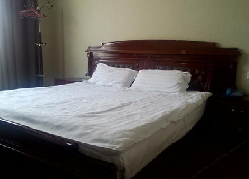 hotelPic