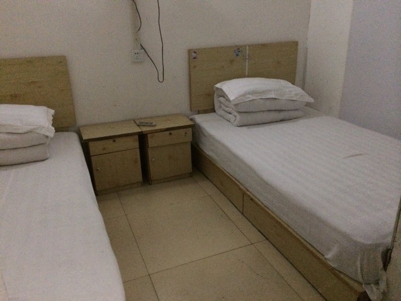 hotelPic