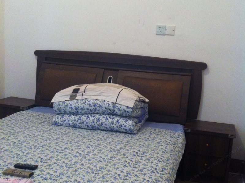 hotelPic
