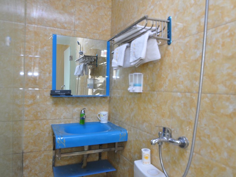 hotelPic