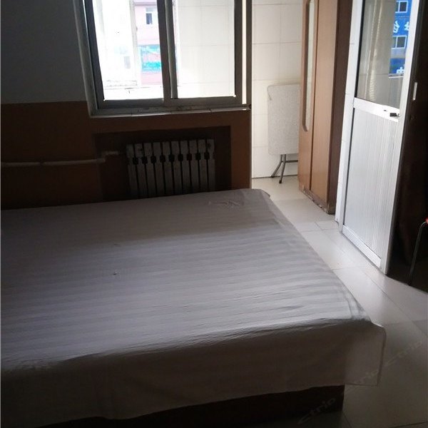 hotelPic