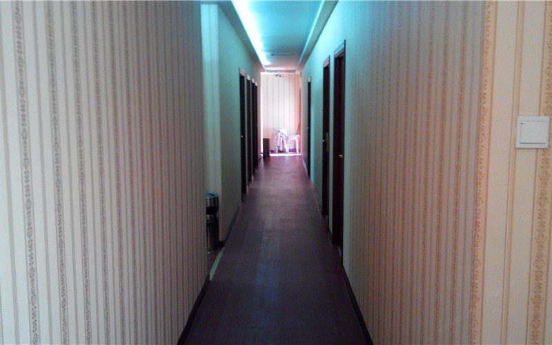 hotelPic