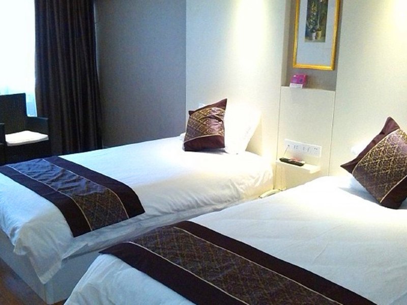hotelPic