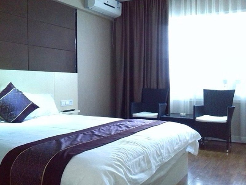 hotelPic