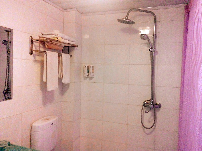 hotelPic