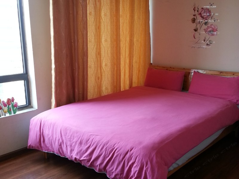 hotelPic