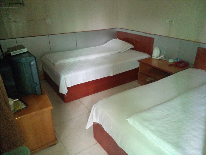 hotelPic
