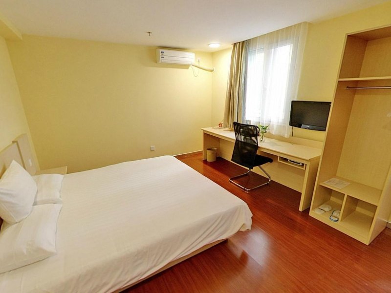 hotelPic
