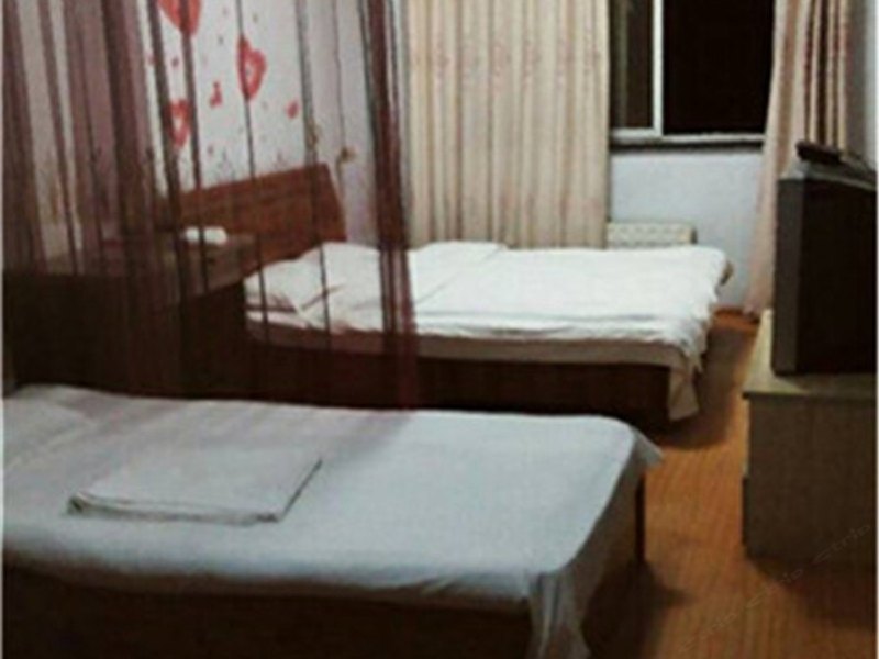 hotelPic