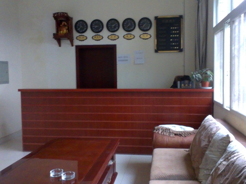 hotelPic