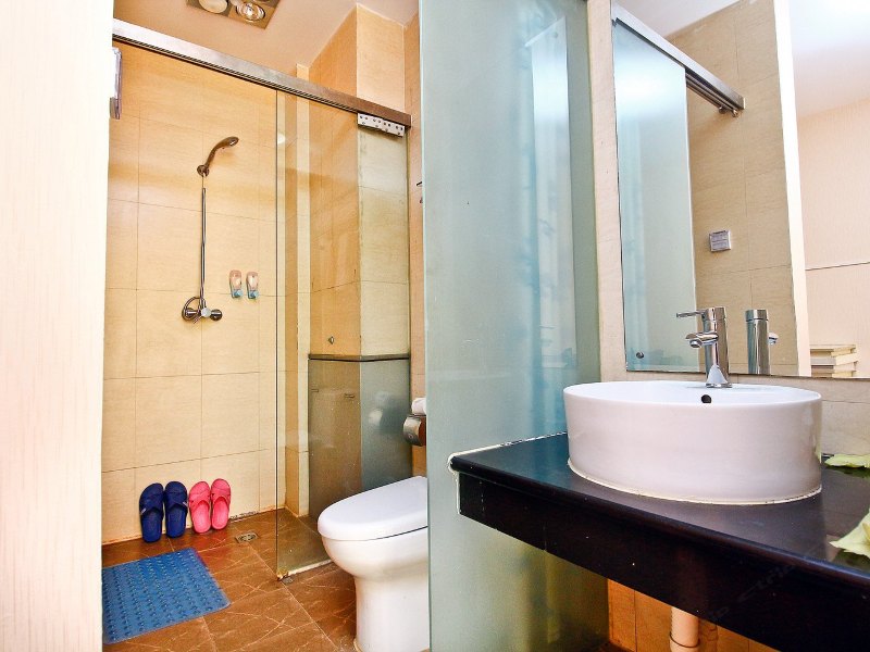hotelPic