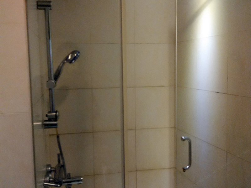 hotelPic