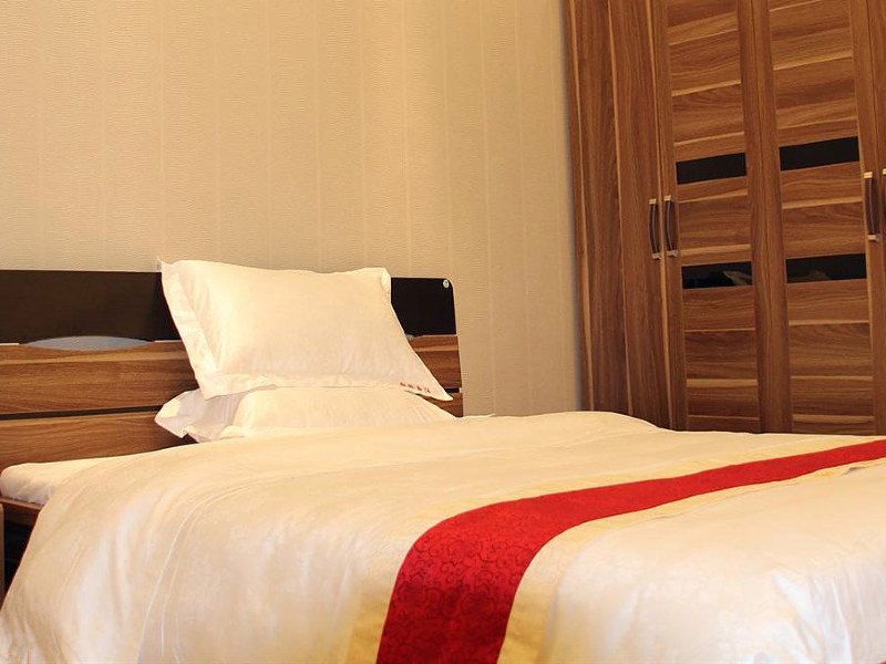 hotelPic