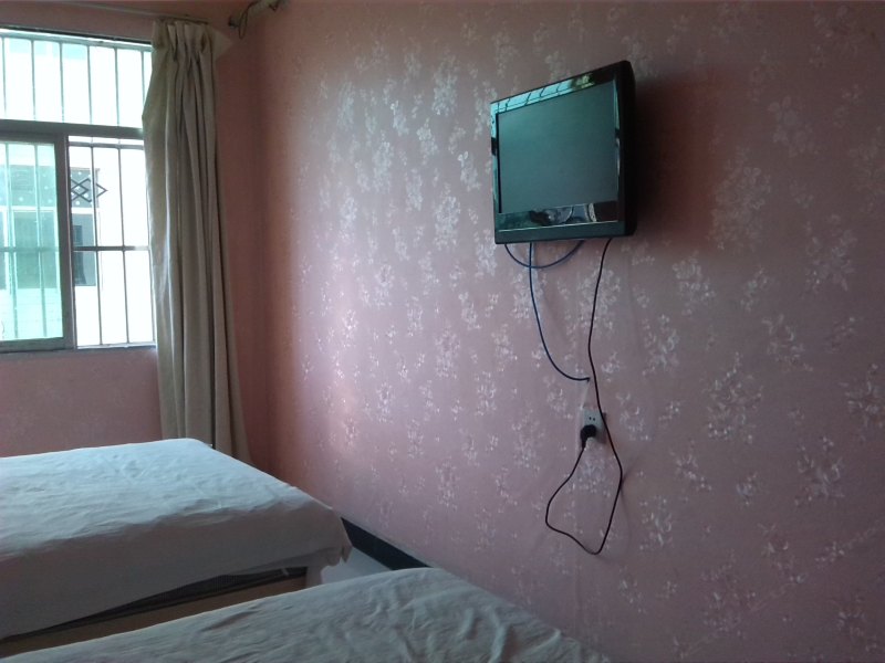 hotelPic