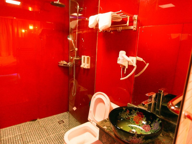 hotelPic