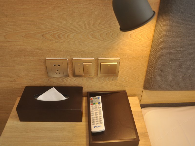 hotelPic