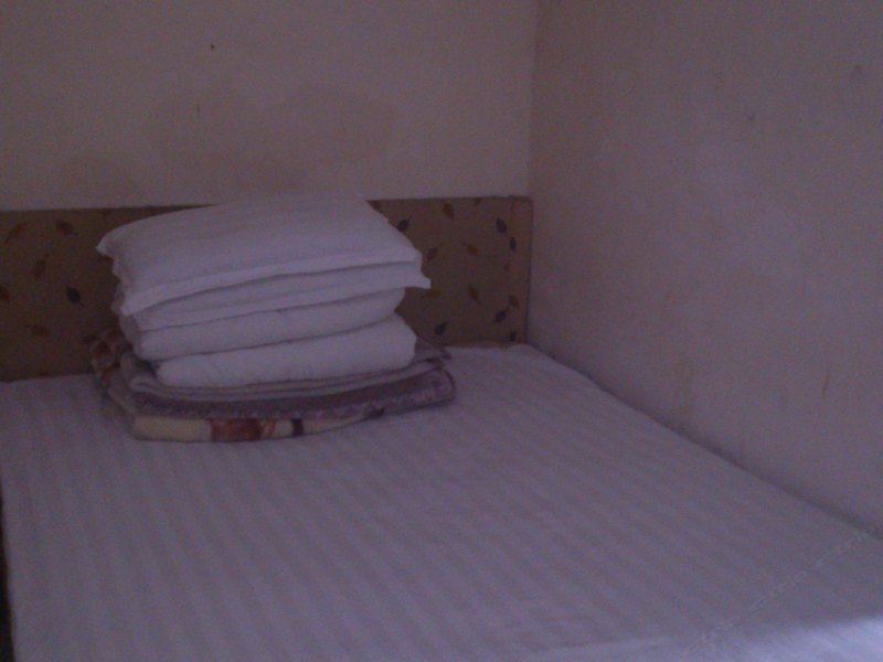 hotelPic