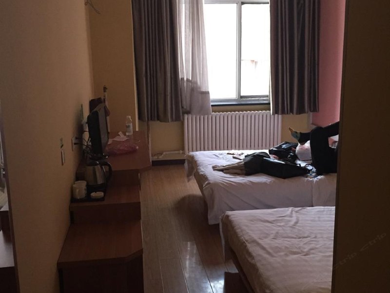 hotelPic