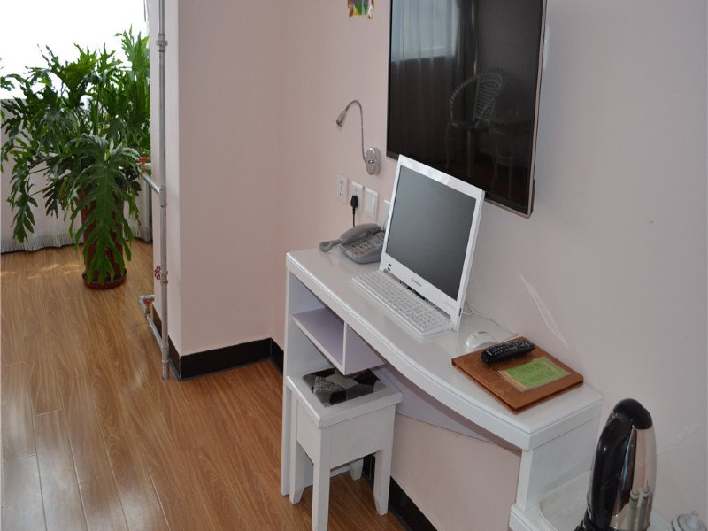 hotelPic