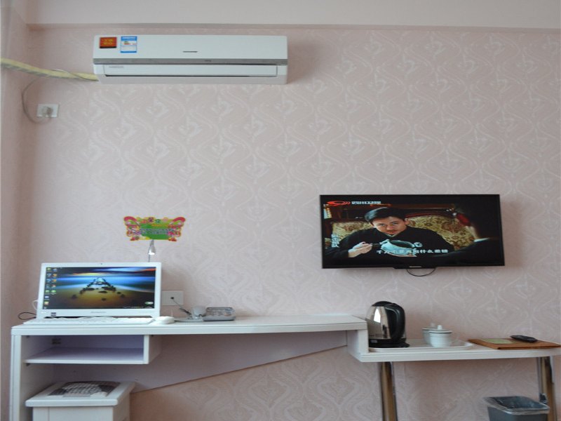 hotelPic